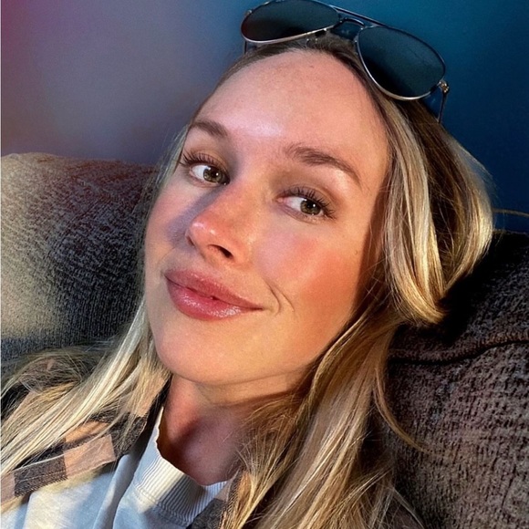 Meet your Posher, Alexis - Picture 1 of 1